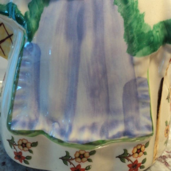 vintage Granny Ann teapot - Picture 4 of 12